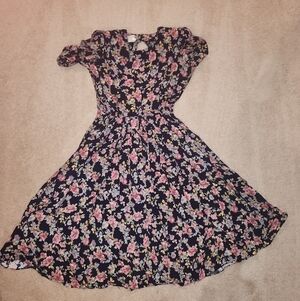 Vintage 80s Floral Print 7-8 ED MICHAELS dress